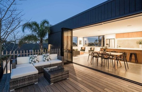 Birkenhead Maison | Birkenhead Point Beauty - quiet family home with amazing views.