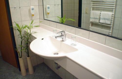 Gols Hôtel | BIRKENHOF GOLS - B & B - Wohlfühl Hotel mit Wochenend-Restaurant