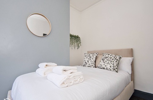 Smethwick Maison | Birmingham City Home Away From Home - Close to City Centre