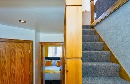 Bishops Tawton Maison | BISHOPS TAWTON SNOWDROP COTTAGE | 3 Bedrooms - sleeps 6 guests in 3 bedrooms