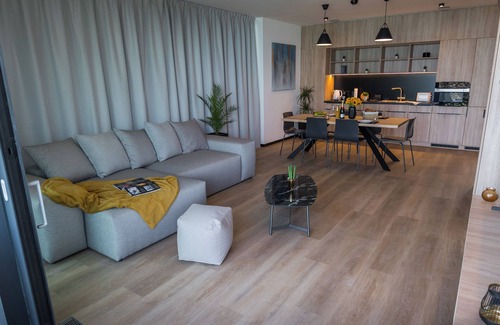 Siofok Aranypart Appartement | BJ81 Suite Hotel