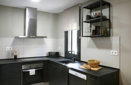 Collblanc y La Torrassa Maison | Blackhouse. With pool. BCN. FCB Stadium and Fira
