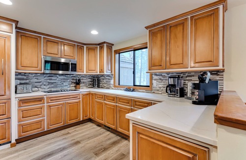 Black Butte Ranch Maison | Black Butte Ranch-GM on 7th Hole. Major Upgrades! Spring/Fall Specials