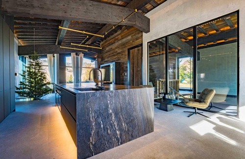 Foncine-le-Haut Chalet De Ski | Black Chalet : Hébergement de Luxe Pour 14 Personnes