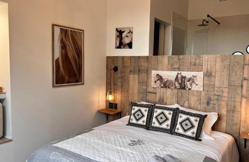 Magaliesberg Cabine | Black Horse Estate