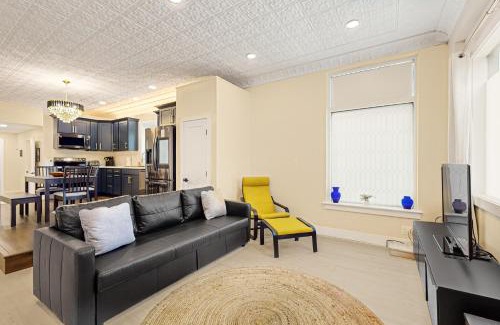 Rutland Maison | Black Pearl