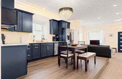 Rutland Maison | Black Pearl