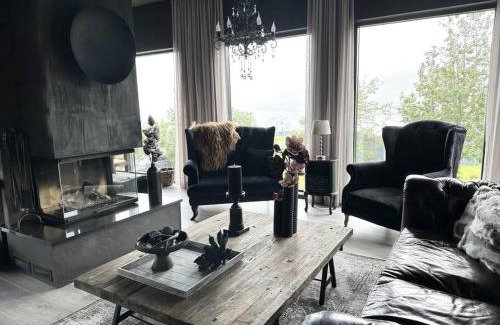 Grenivik Villa | Black pearl - Villa with a view