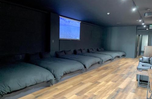 Asato Appartement | Black Penthouse Naha 最大12名宿泊可 118平米 国際通り沿い 牧志駅 徒歩5分