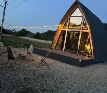 Yaremche Chalet De Ski | Black Pepper