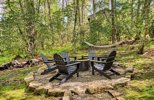 Highlands Hills Maison | Black Pines - Mountain Escape Minutes from Downtown Highlands