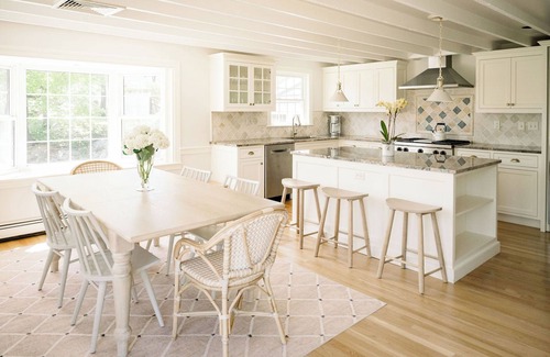 Cohasset Maison | Black Rock Beach Cohasset 5-Bedroom Home