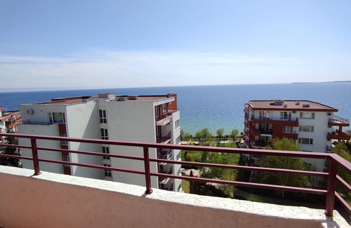 Sveti Vlas Appartement | Black Sea view spacious 2 bedroom apartment in Sveti Vlas Fort Noks WiFi, AC, TV