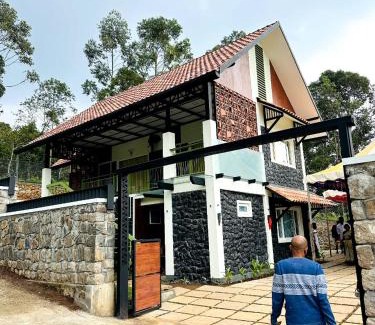 Udumbanchola Maison | Black stone