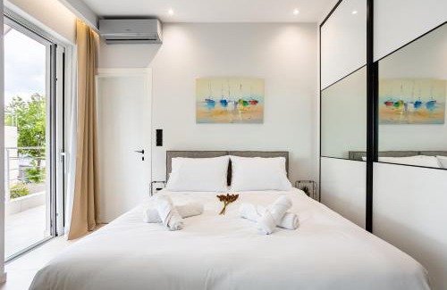 Kalamata Marina Appartement | Black & White Marina Studio, Kalamata Getaway (B1)