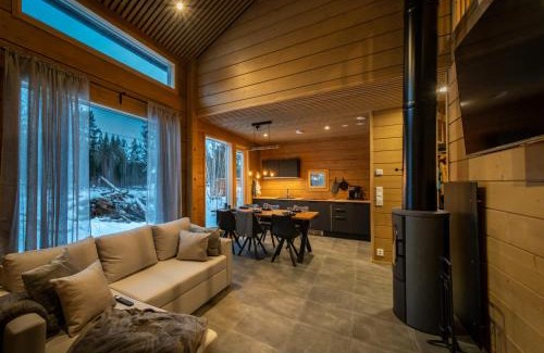 Sirkka Chalet De Ski | Black Work Levi Ahde