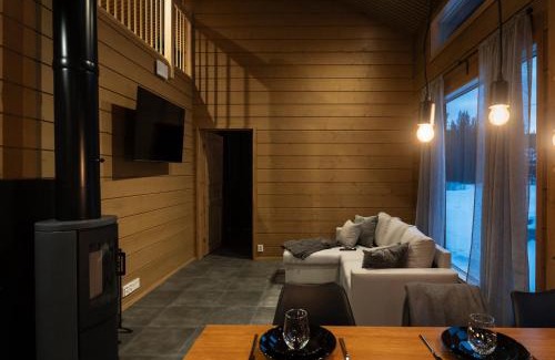 Sirkka Chalet De Ski | Black Work Levi Ahde