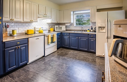 Summerlee Maison | Blackberry Grove 2.0acre+BBQ+FirePit+CornHole+Pets+NewRiverGorge National Park