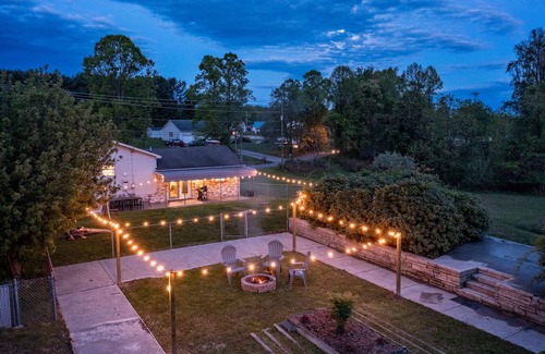 Summerlee Maison | Blackberry Grove 2.0acre+BBQ+FirePit+CornHole+Pets+NewRiverGorge National Park