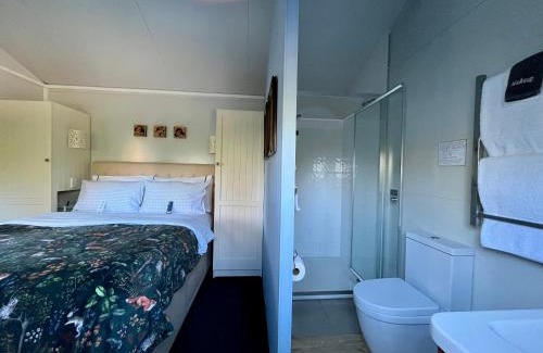 Lincoln Maison | Blackbird Cottage