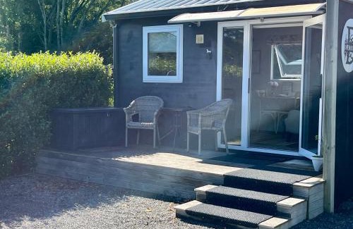 Lincoln Maison | Blackbird Cottage