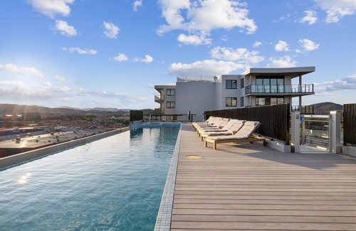 Monash Appartement | Blackdiamond 504 - Beautiful modern 2bd/2bth apartment + pool, spa, sauna access