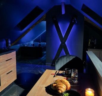 Belfort Appartement | BlackRoom - Balnéo - Ciel étoilé