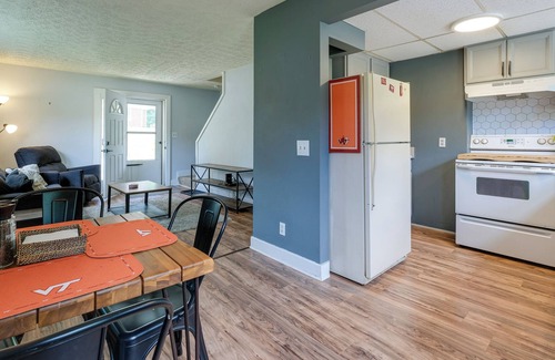 Kabrich Crescent Maison | Blacksburg Vacation Rental Near Virginia Tech!