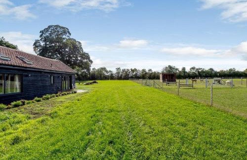 Ipswich Maison | Blackwell Barn