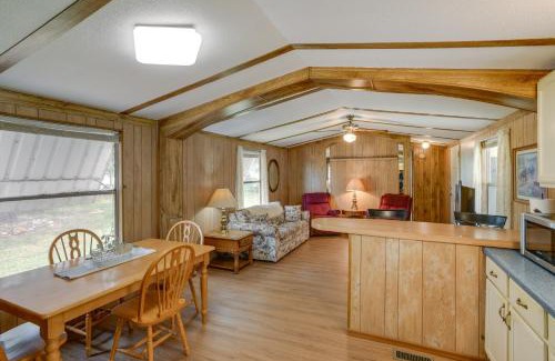Maryneal Maison | Blackwell Home with Enclosed Porch Steps to Water!