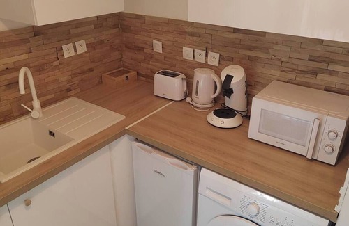 ZAC Andromede Appartement | Escapade à Blagnac, T2, balnéo,jardin,parking,tramway