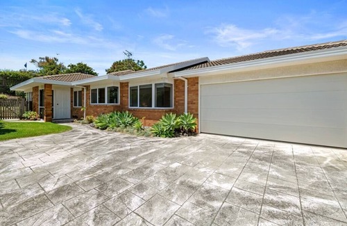 Mount Maunganui Maison | Blake Park Beach House