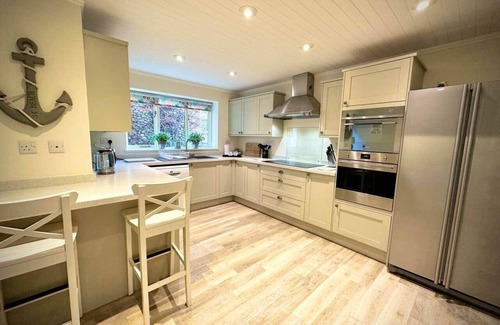 Holt Maison | Blakeney. Harbour View