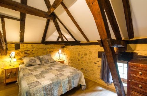 Blanquefort-sur-Briolance Maison | Blanquefort Hill Retreat