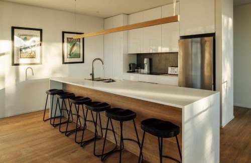 South Arm Maison | Blessington Beachside Retreat -38km to CBD