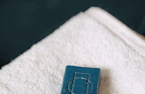 Thezillieu Hôtel | Bleu Minuit - La Rive Etoilée