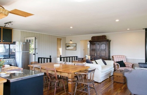 Hilltop Cottage | Bliss - Maison de vacances Taupo
