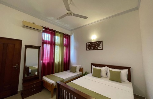 Kudapaduwa Lit Et Petit-Déjeuner | BlissFam Villa & Hostel