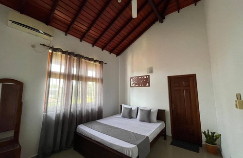 Kudapaduwa Lit Et Petit-Déjeuner | BlissFam Villa & Hostel