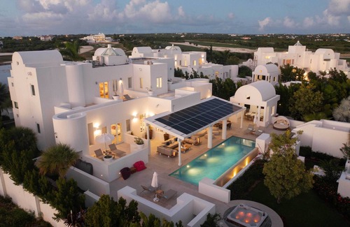 Rendezvous Bay Villa | Blissful 4BR Escape – 4800SF, Pool, Hot Tub & Stroll to Rendezvous Bay beach