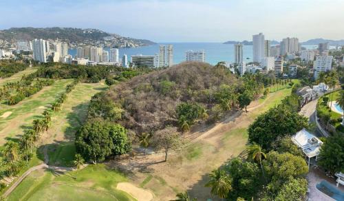 Club Deportivo Appartement | BLISSFUL ACATOWN BEACH PENTHOuSE