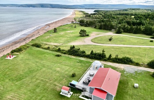 Aspy Bay Maison | Blissful Beachfront Bungalow. Beach- Hot tub & Sauna-All Weather Dome-Private