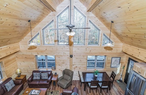 Eagle Bay Maison | Blissful Bear on South Shore Road