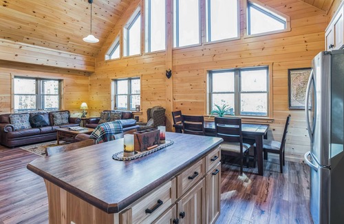Eagle Bay Maison | Blissful Bear on South Shore Road