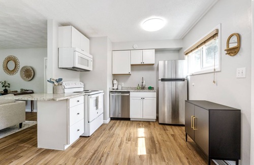 Sharon Heights Maison | Blissful Bungalow