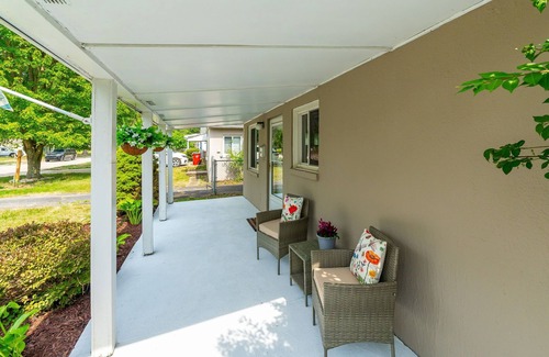 Sharon Heights Maison | Blissful Bungalow
