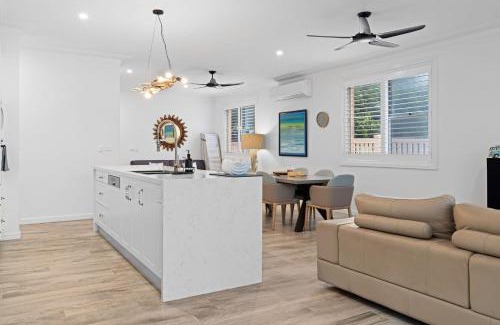 Blue Bay Appartement | Blissful Direct Beach Access Pet-Friendly
