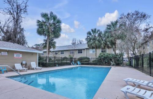 Gainesville Maison | Blissful Haven - Updated & Fully Equipped Condo