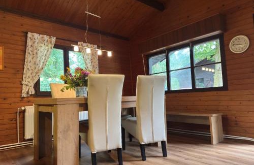 Eschede Maison | Blockhäuser auf Reiterhof in Eschede