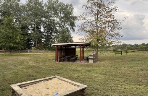Eschede Maison | Blockhäuser auf Reiterhof in Eschede